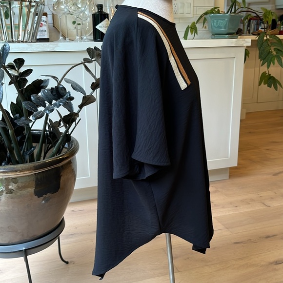 NWT black Peruzzi drop sleeve handkerchief hem tunic with silver & gold accents - Picture 5 of 13